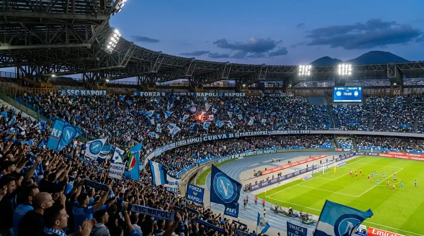 Estadio Diego Armando Maradona del Napoli con aficionados